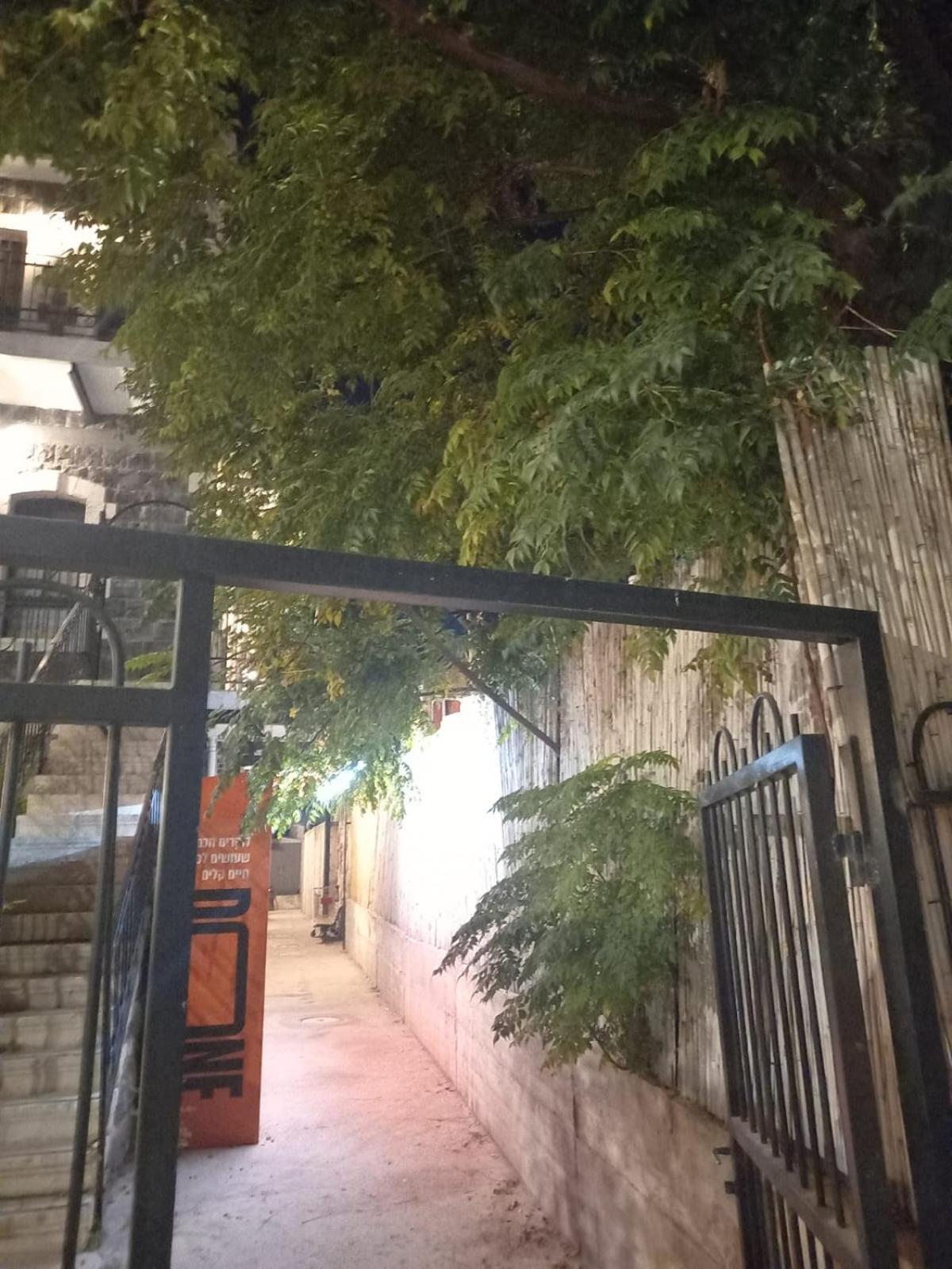 יחידת אירוח בבית ורדי Tiberias Eksteriør bilde